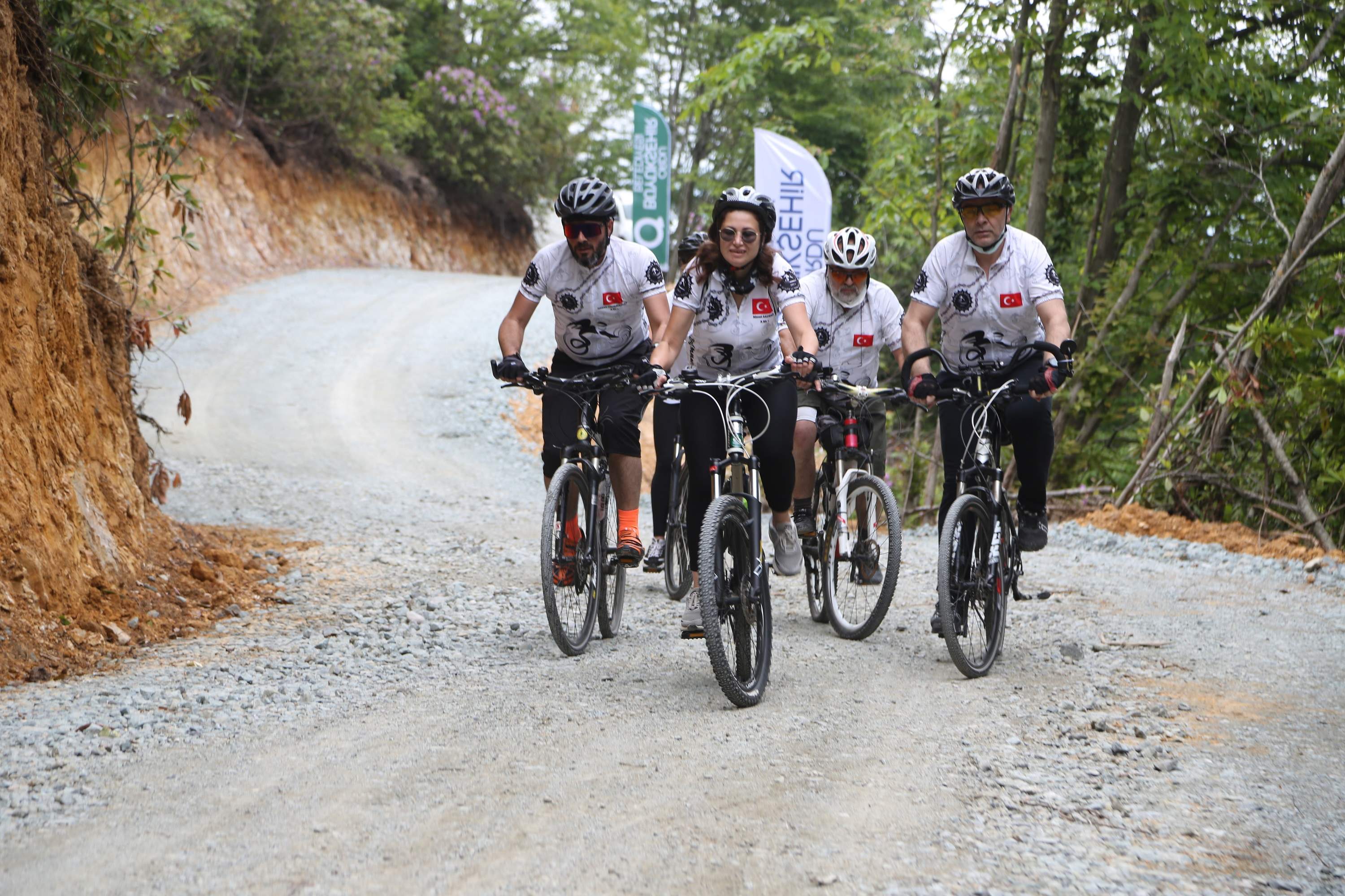 YOROZ’A İLGİ ARTIYOR